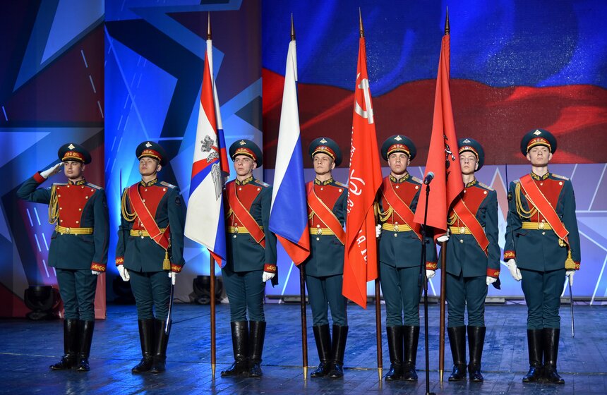 Звучали поздравления первых лиц – руководителей исполнительных органов власти города Москвы.