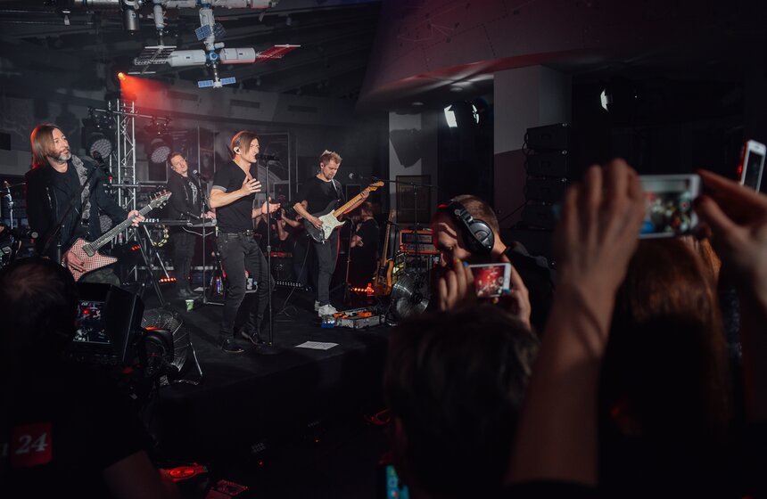 Выступление группы Би-2 в Московском Планетарии 2 фото