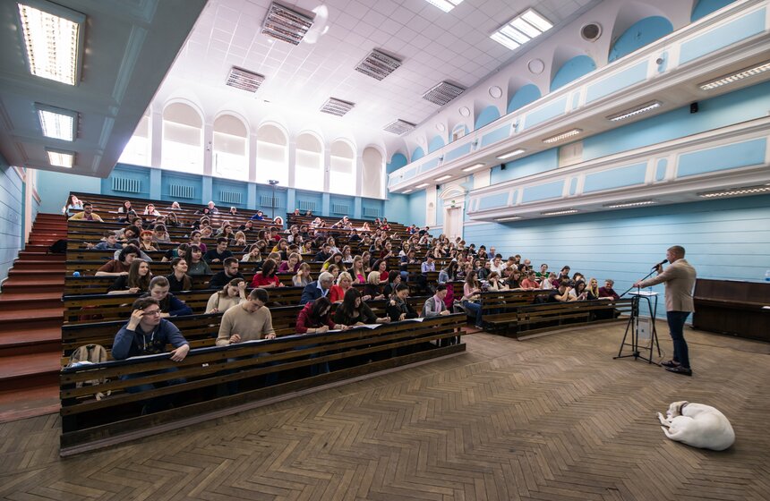 Автором текста "Тотального диктанта – 2018" стала писательница Гузель Яхина – автор романа "Зулейха открывает глаза"