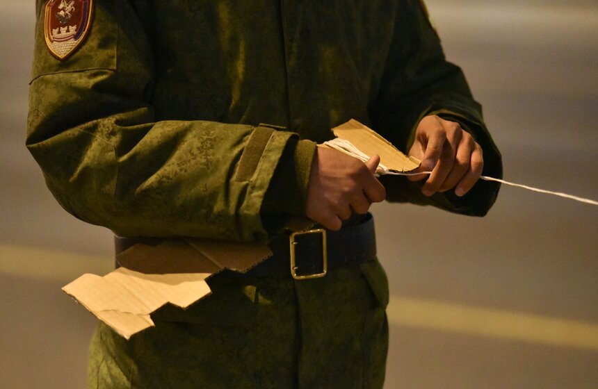 Ожидаются ракетные комплексы "Искандер-М" и "Ярс", а также зенитные ракетно-пушечные комплексы "Панцирь-С" и "С-400"