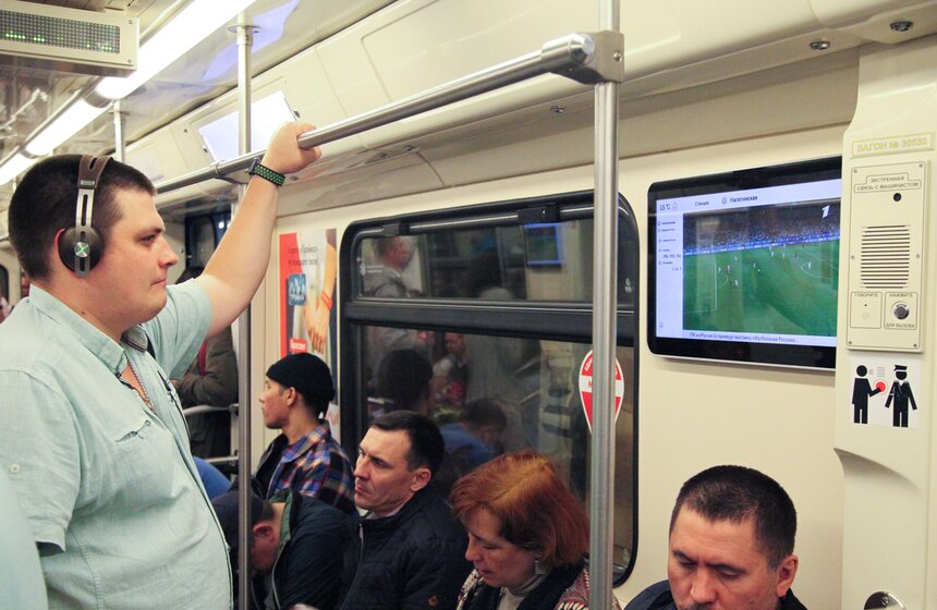 К маю 2018 года для прямого телеэфира около 1,5 тысячи вагонов оборудовали пятью тысячами экранов