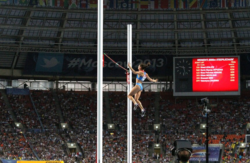 Елена Исинбаева завоевала золотую медаль ЧМ по легкой атлетике 19 фото