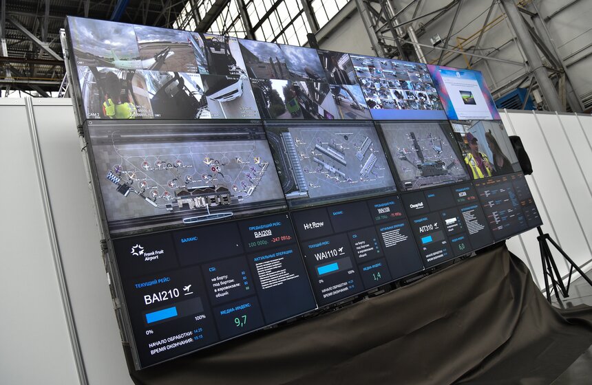 В ангаре на территории Домодедова работали еще три мини-аэропорта: HitRow, CheapHall и FrankFruit