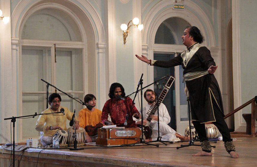 В Москве проходит музыкальный фестиваль "Собираем друзей" 11 фото