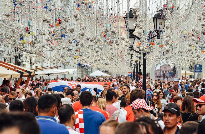 По традиции самым популярным местом гуляний в ЧМ-2018 стала Никольская улица