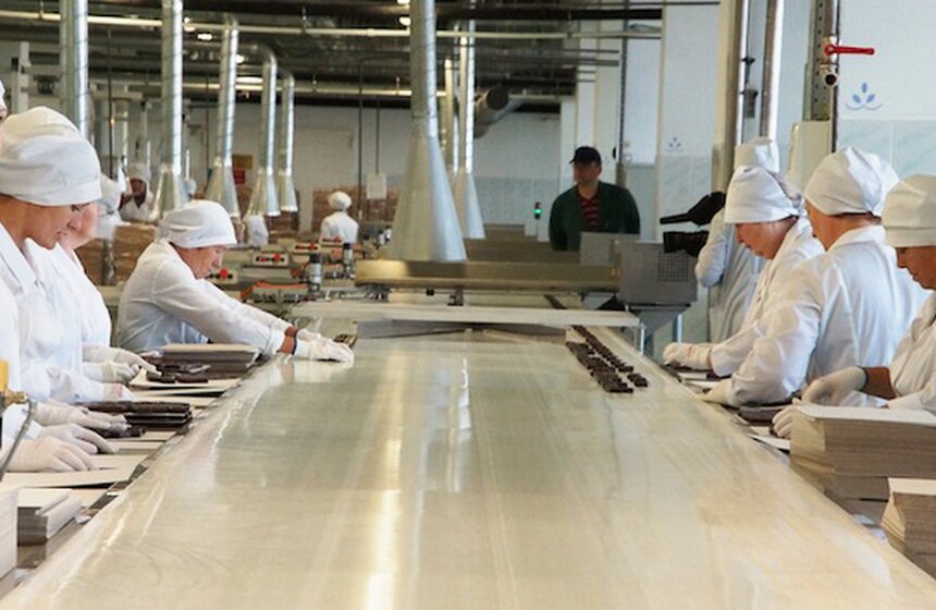 Сергей Собянин посетил фабрику холдинга "Объединенные кондитеры" 4 фото