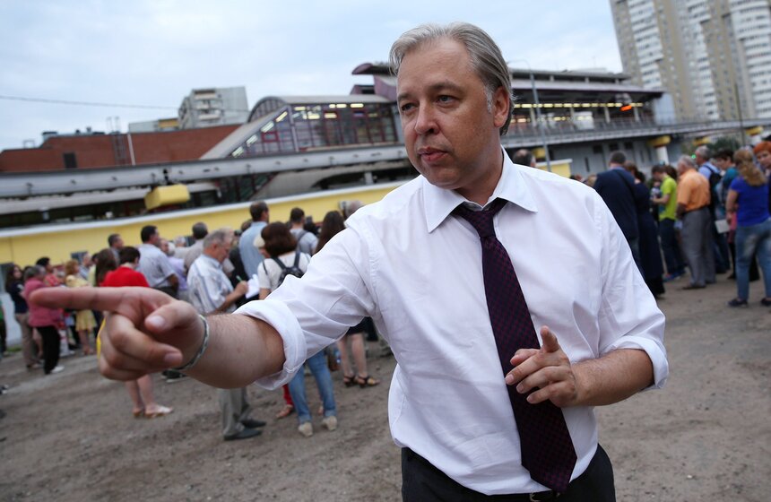 26 июля кандидат в мэры Москвы от КПРФ Вадим Кумин встретился с жителями Бутырского района. Одной из тем встречи стал вопрос сохранения монорельса: Кумин обещал  сохранить этот вид транспорта. Также он обратил внимание на проблему точечной высотной застройки под видом транспортно-пересадочных узлов (ТПУ).