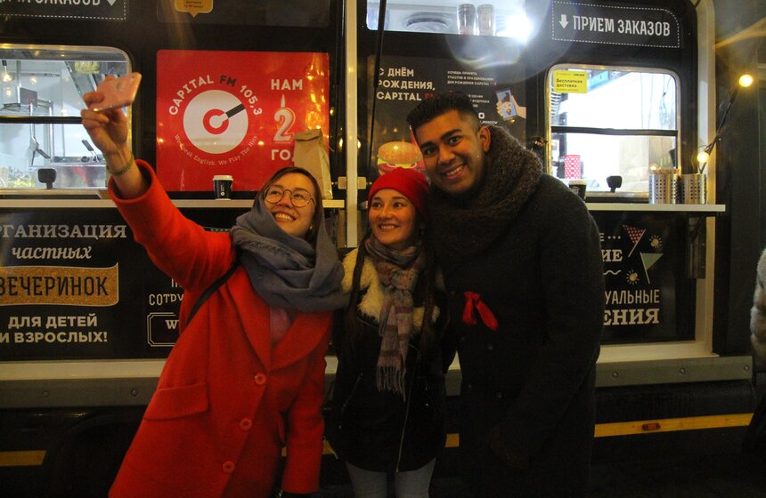 У всех была возможность пообщаться с любимыми ведущими вне эфира, сфотографироваться