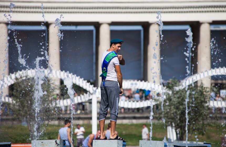 В Парке Горького отметили день ВДВ 21 фото