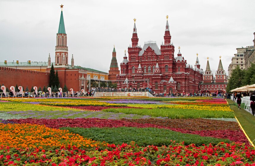 Выставка цветов открылась на Красной площади 1 фото