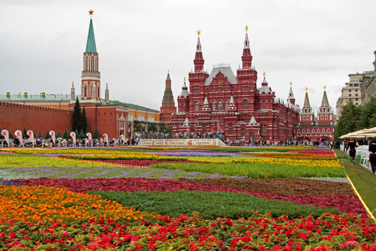 Красная москва в москве