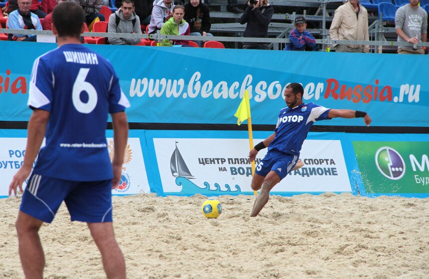 Чемпионат России по пляжному футболу завершился в столице 13 фото