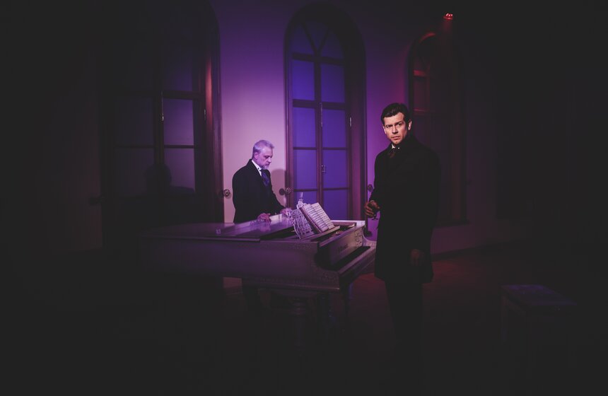 В основе сюжета спектакля "Дом 19|07" – история, написанная в стенах особняка Поливанова