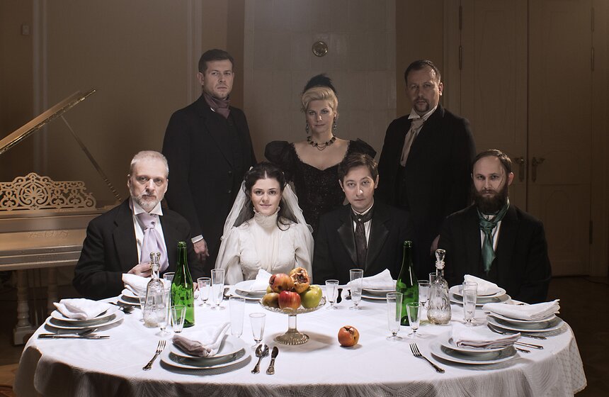 Действие первого сезона "Дом 19|07" происходит в 1907 году