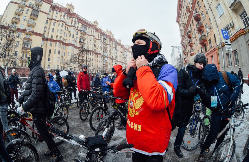 Погодные условия участников велопарада ничуть не смущают