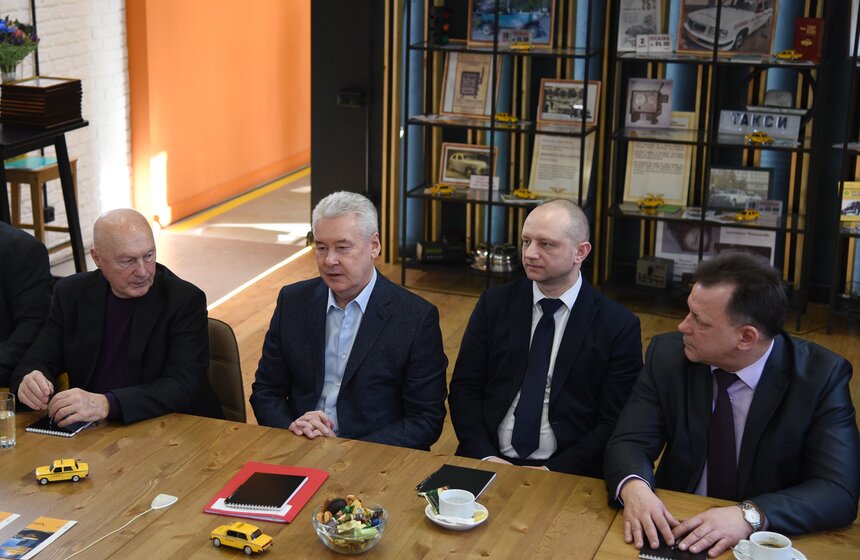 По словам Сергея Собянина, в 2018 году в Москве в полном объеме сохранят льготы по налогу на движимое имущество организаций.