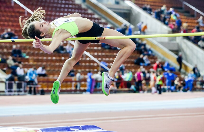 Участница соревнований на чемпионате России по легкой атлетике в помещении.