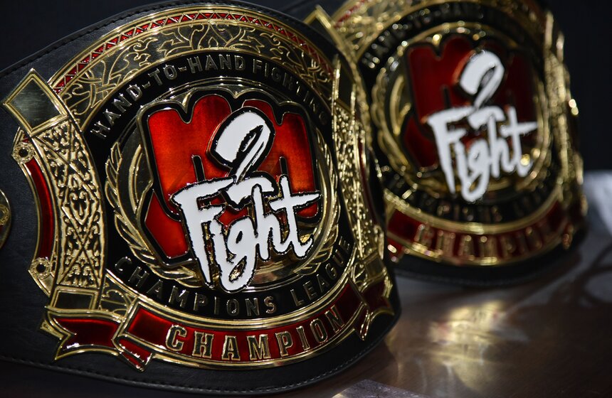 Поединок проходил по правилам рукопашного боя и стал главным событием шоу Лиги чемпионов 2018.