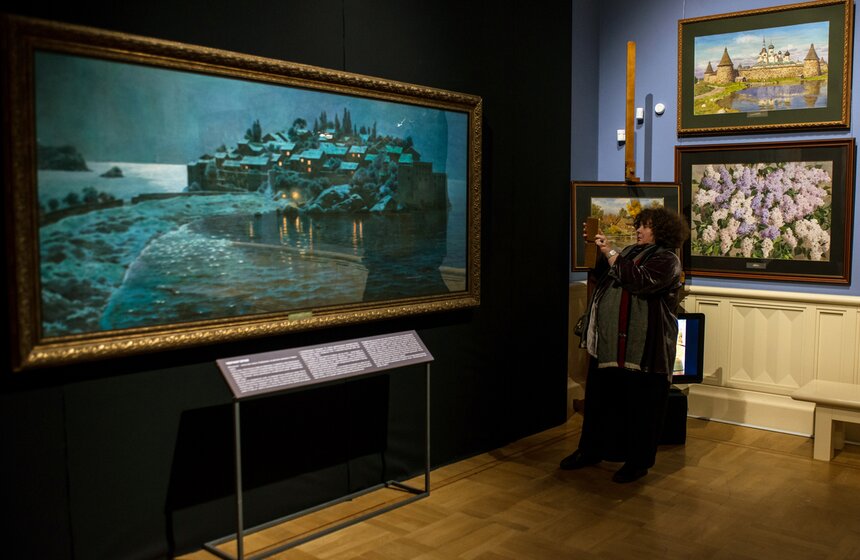 Выставка художника Сергея Андрияки открылась в Москве 2 фото