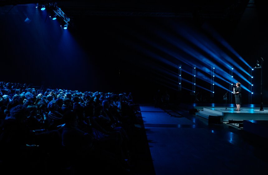 Церемония награждения визуализирует важнейшие достижения лауреатов в области искусства