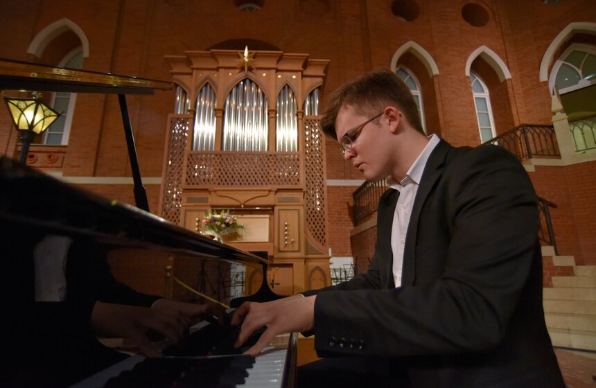 В различных корпусах "Царицыно" проводятся выставочные проекты и концертные программы