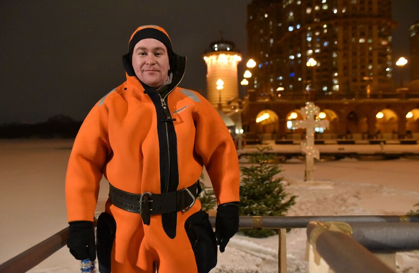 У каждой купели традиционно дежурят спасатели и водолазы