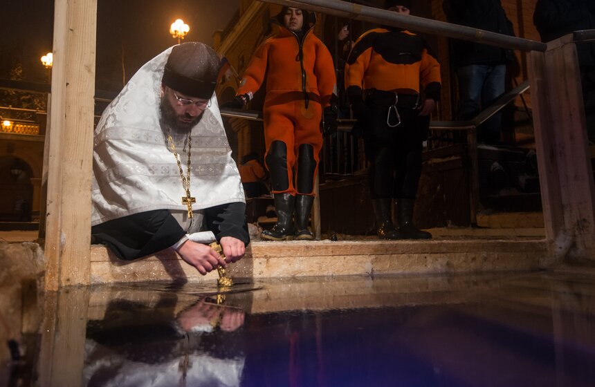 В этом году в столице открыли меньше крещенских купелей, чем обычно. Такое решение приняли из соображений безопасности