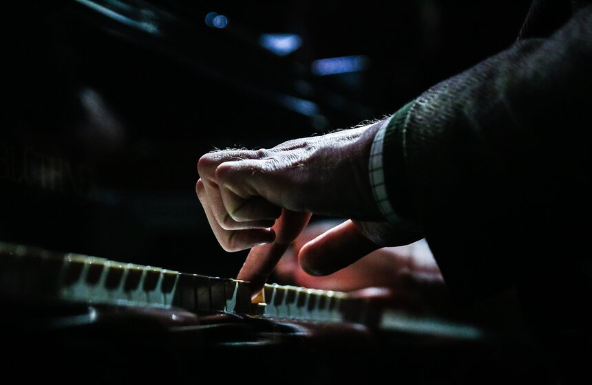 В концерте принял участие джазовый пианист Яков Окунь