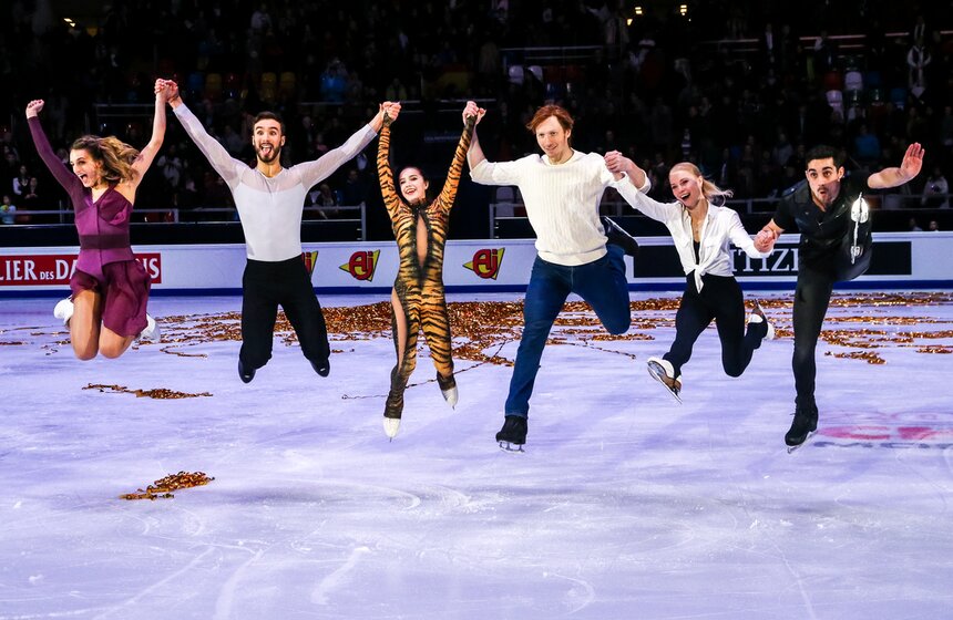 Участники показательных выступлений чемпионата Европы по фигурному катанию в Москве.