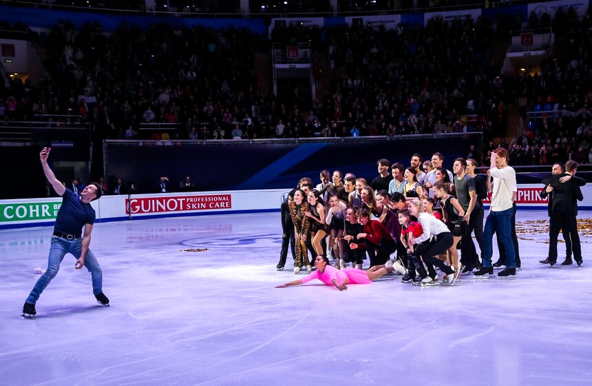 Все участники показательных выступлений чемпионата Европы по фигурному катанию в Москве.