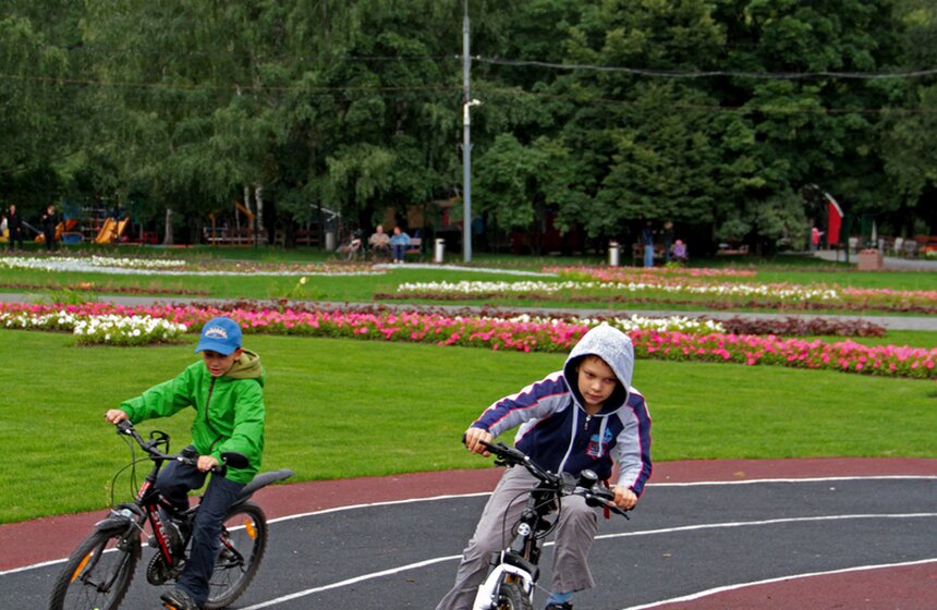 В парке "Кузьминки" проходит фестиваль цветников 14 фото