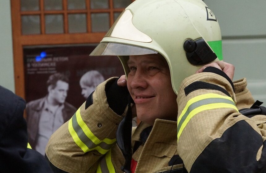 Пожарные ликвидировали пожар в здании МХТ имени Чехова 5 фото