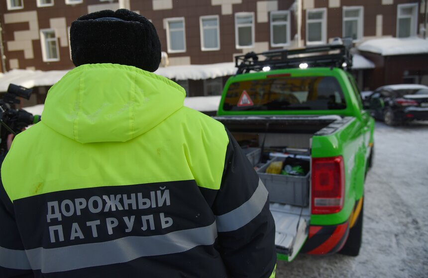 Сейчас на дорогах города работают десять экипажей