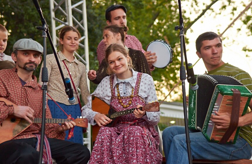 В Измайловском парке выступили танцоры из 30 стран мира 16 фото