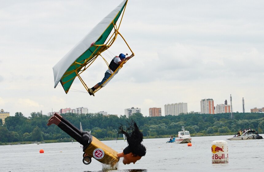 В Строгино прошел фестиваль самодельных летательных аппаратов 12 фото