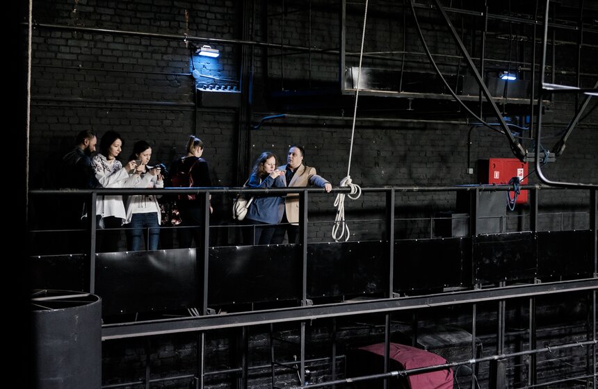 Сегодняшний световой и звуковой комплексы Большой сцены театра являются одними из лучших в России