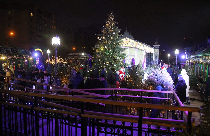 Площадка у станции метро "Новые Черемушки"