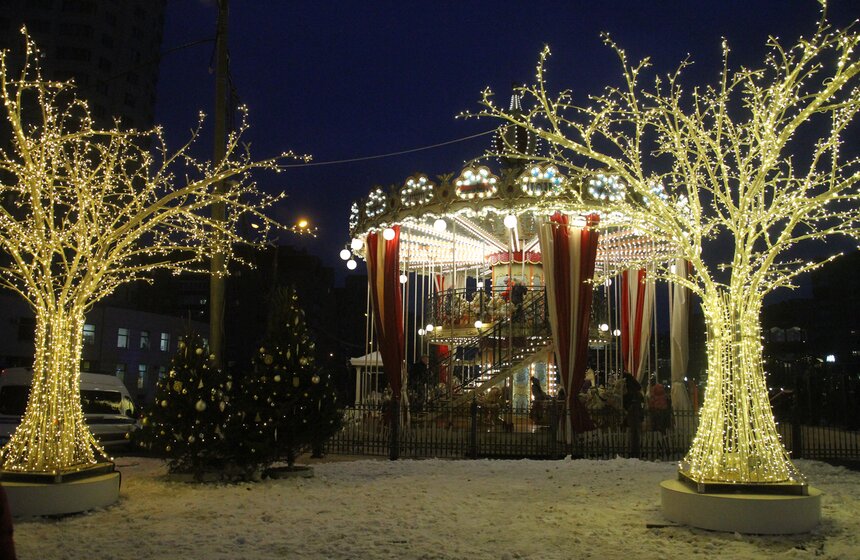 Фестиваль "Путешествие в Рождество" открылся в Москве.