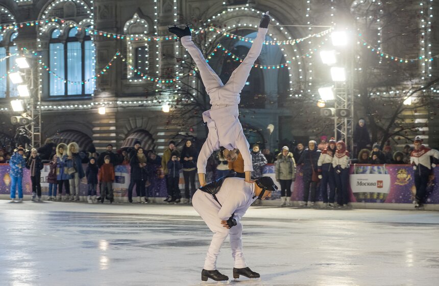 Сложные трюки в исполнении участников шоу