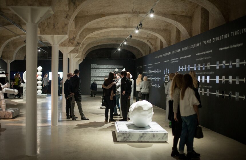 Выставка продолжает масштабный юбилейный цикл ЦСИ Винзавод "Прощание с вечной молодостью"