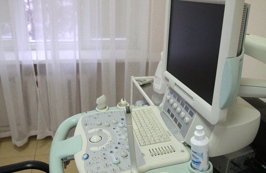 Врачи применяют новейшие технологии, включая пренатальную гормонотерапию и современные методы респираторной поддержки