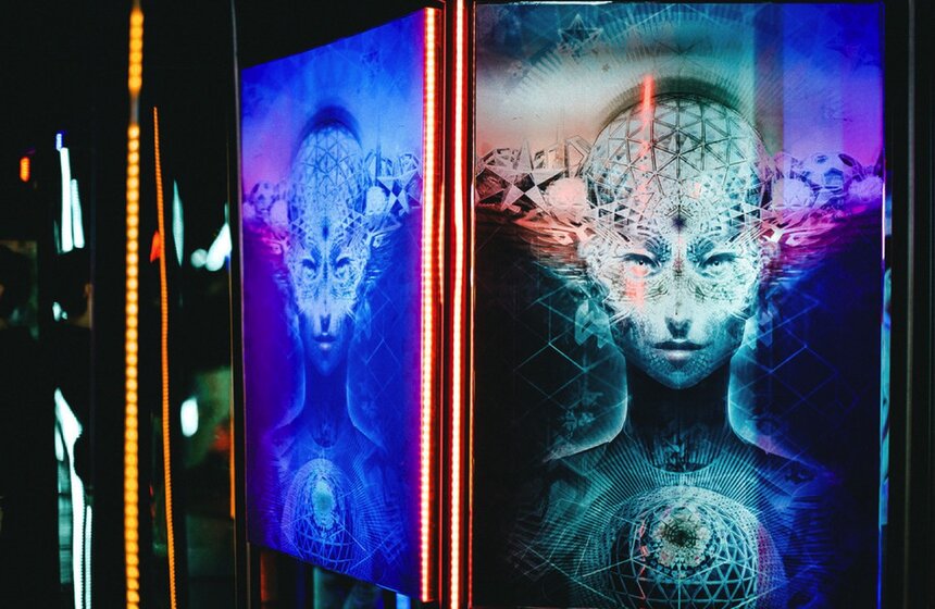 Иммерсивная инсталляция создана в формате полного погружения