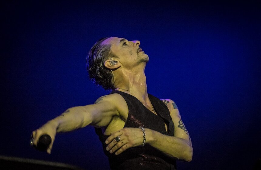 Легендарная группа Depeche Mode выступила с концертом на стадионе "Открытие Арена".<br /><br />https://www.m24.ru/galleries/sorevnovaniya/08012017/6620