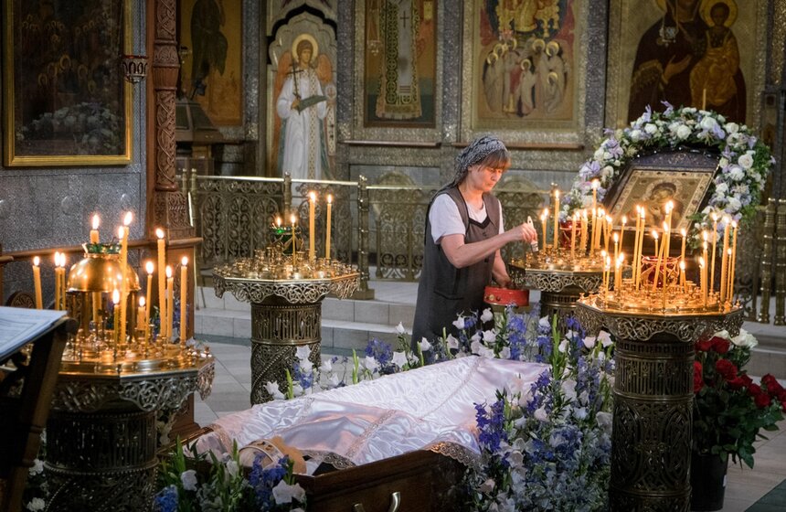 Прощание с Ильей Глазуновым состоялось в соборе Сретенского монастыря.<br /><br />https://www.m24.ru/galleries/sorevnovaniya/08012017/6605