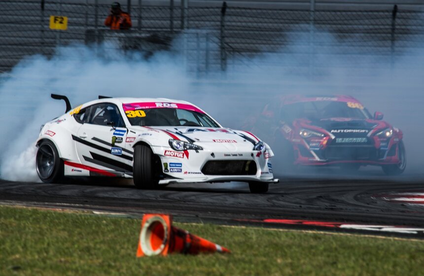 На автодроме "Moscow Raceway" в Волоколамском районе Московской области прошел первый этап RDS, или "Российской Дрифт Серии".<br /><br />https://www.m24.ru/galleries/sorevnovaniya/08012017/6383