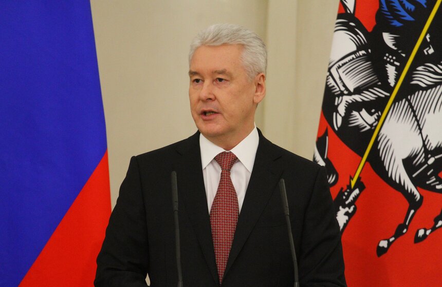 Мэр поздравил присутствующих с государственными и городскими наградами. Он отметил, что благодаря их повседневному труду и таланту Москва становится краше, уютнее, удобнее, безопаснее.