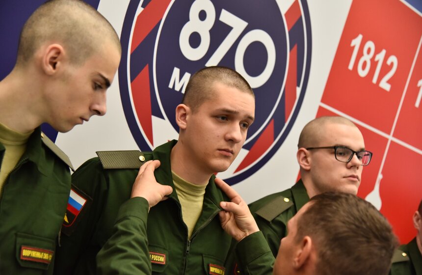 Молодежно-патриотическая акция "Москвичи на службе России" прошла в столице.<br /><br />https://www.m24.ru/galleries/festivali/14082017/6894