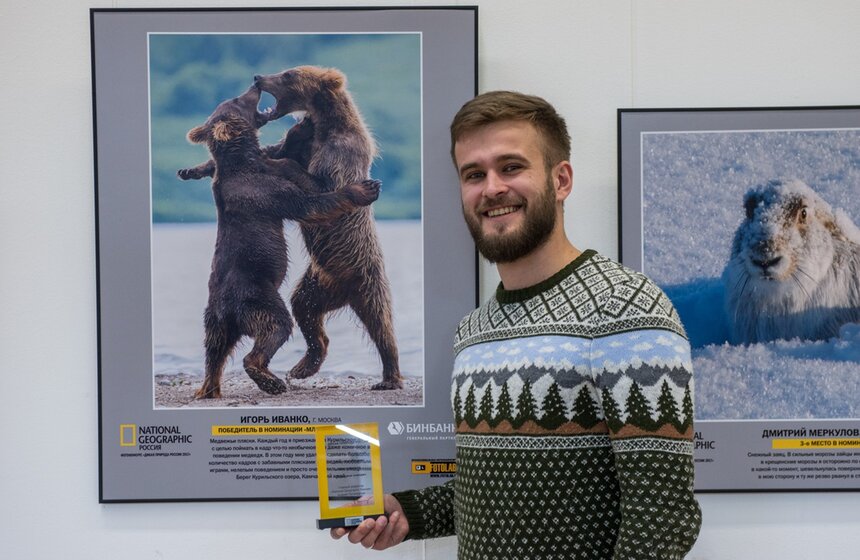 Фотовыставка "Дикая природа России-2017" прошла в Центральном доме художника. В номинации "Млекопитающие" победил наш фотокорреспондент Игорь Иванко.<br /><br />https://www.m24.ru/galleries/festivali/14082017/7001?utm_source=CopyBuf