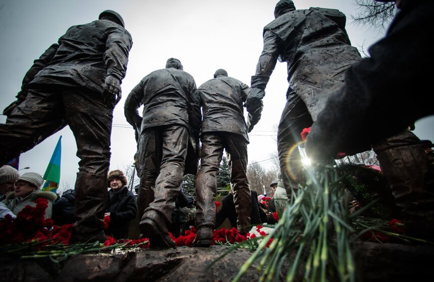 В Парке Победы на Поклонной горе открыли монумент участникам ликвидации последствий катастрофы на Чернобыльской АЭС.<br /><br />https://www.m24.ru/galleries/festivali/14082017/6969