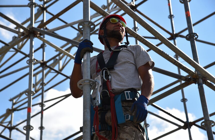 Москва готовится к юбилейному международному фестивалю "Спасская башня".<br /><br />https://www.m24.ru/galleries/sorevnovaniya/08012017/6689